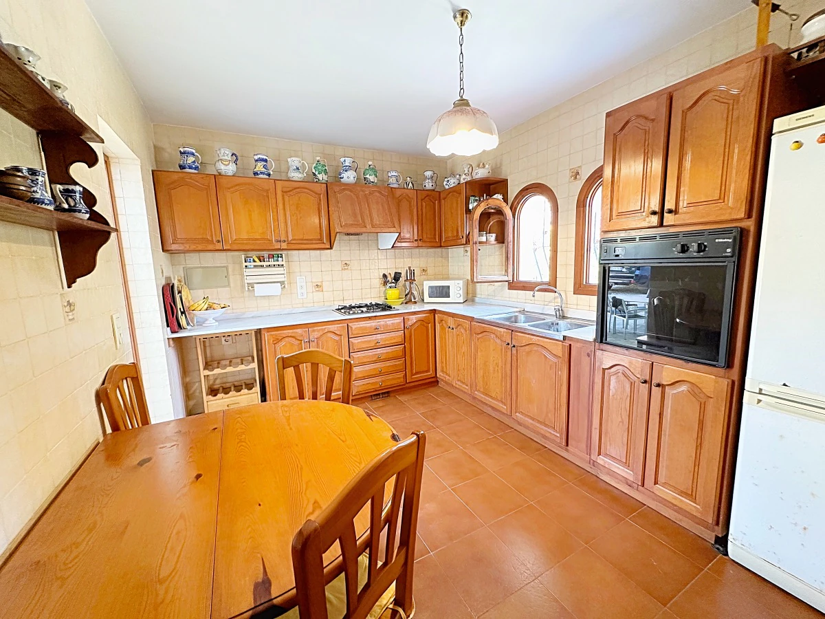 En zona de Los Pinos Si te identificas con el estilo mediterráneo...Esta es tu casa!!