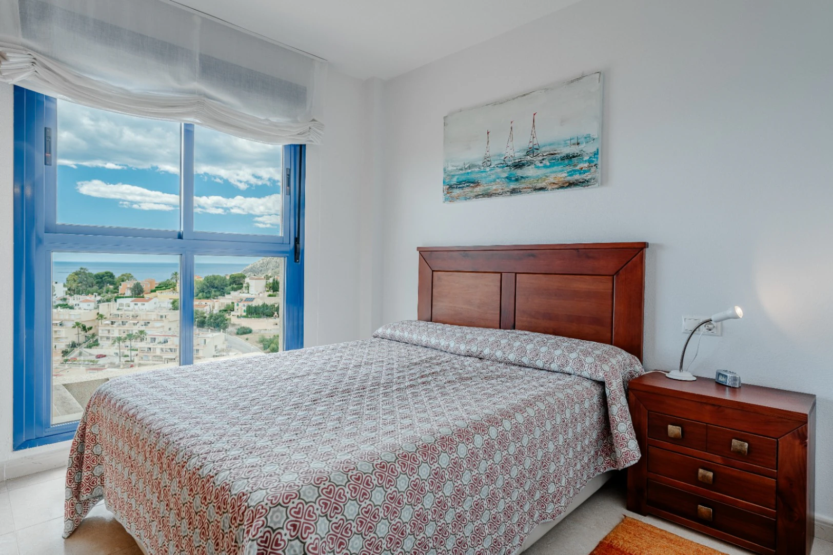 Ático Dúplex de Ensueño en Calpe: Un Balcón Privado al Mediterráneo