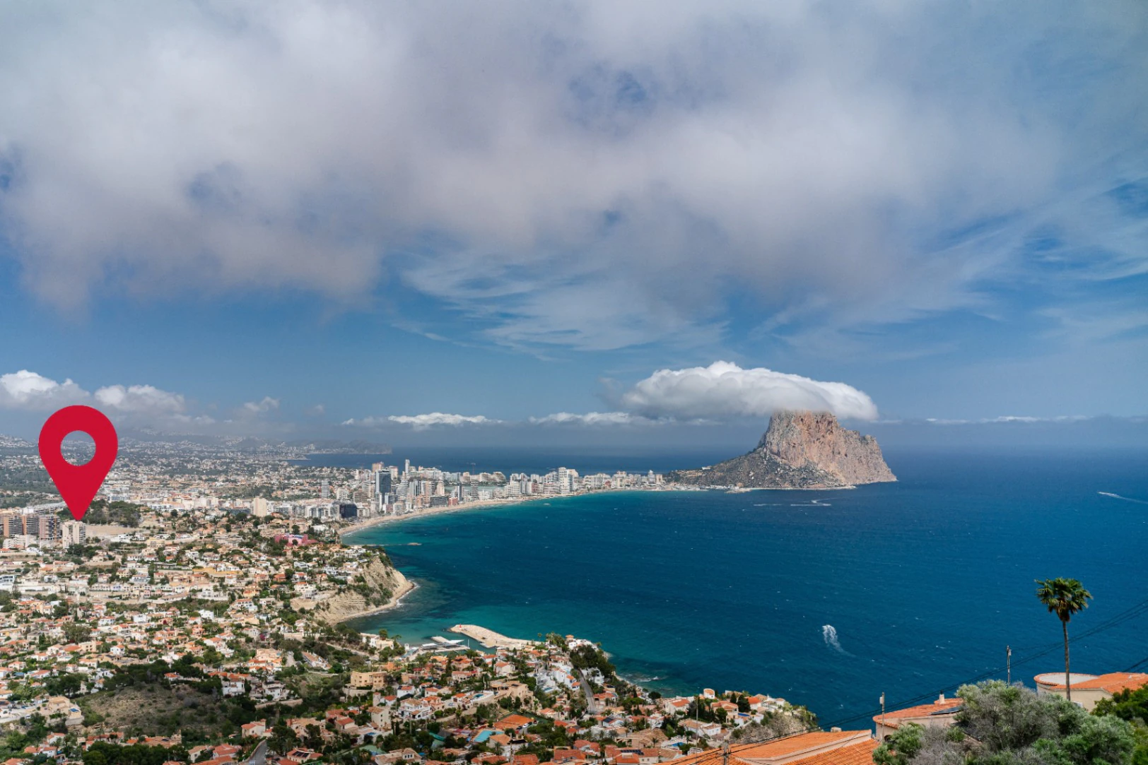 Ático Dúplex de Ensueño en Calpe: Un Balcón Privado al Mediterráneo