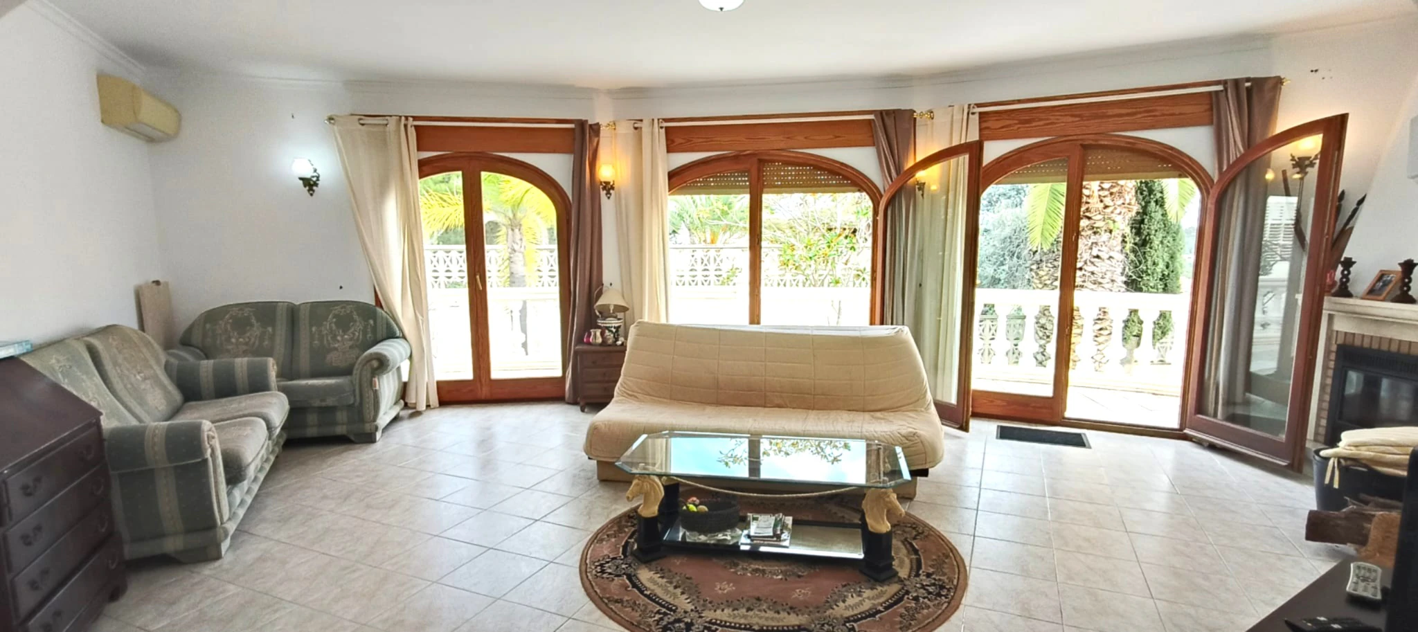 Impresionante villa con piscina y vistas espectaculares al Peñón