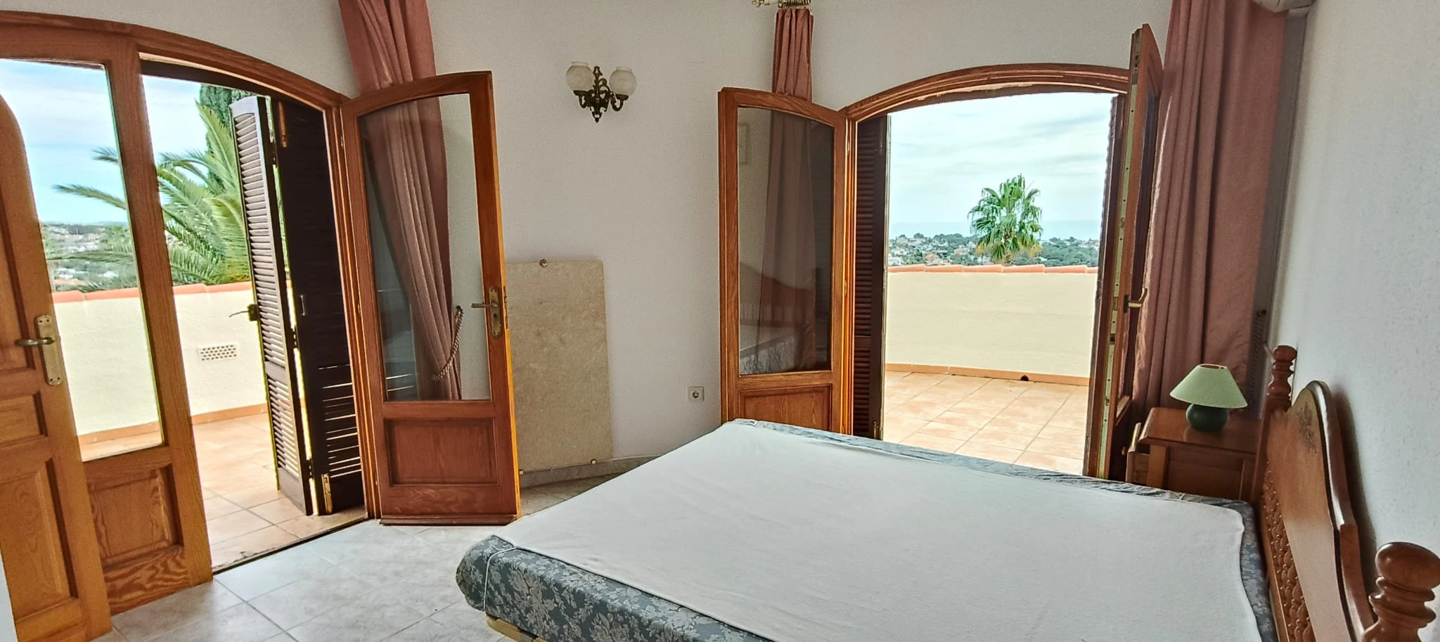 Impresionante villa con piscina y vistas espectaculares al Peñón