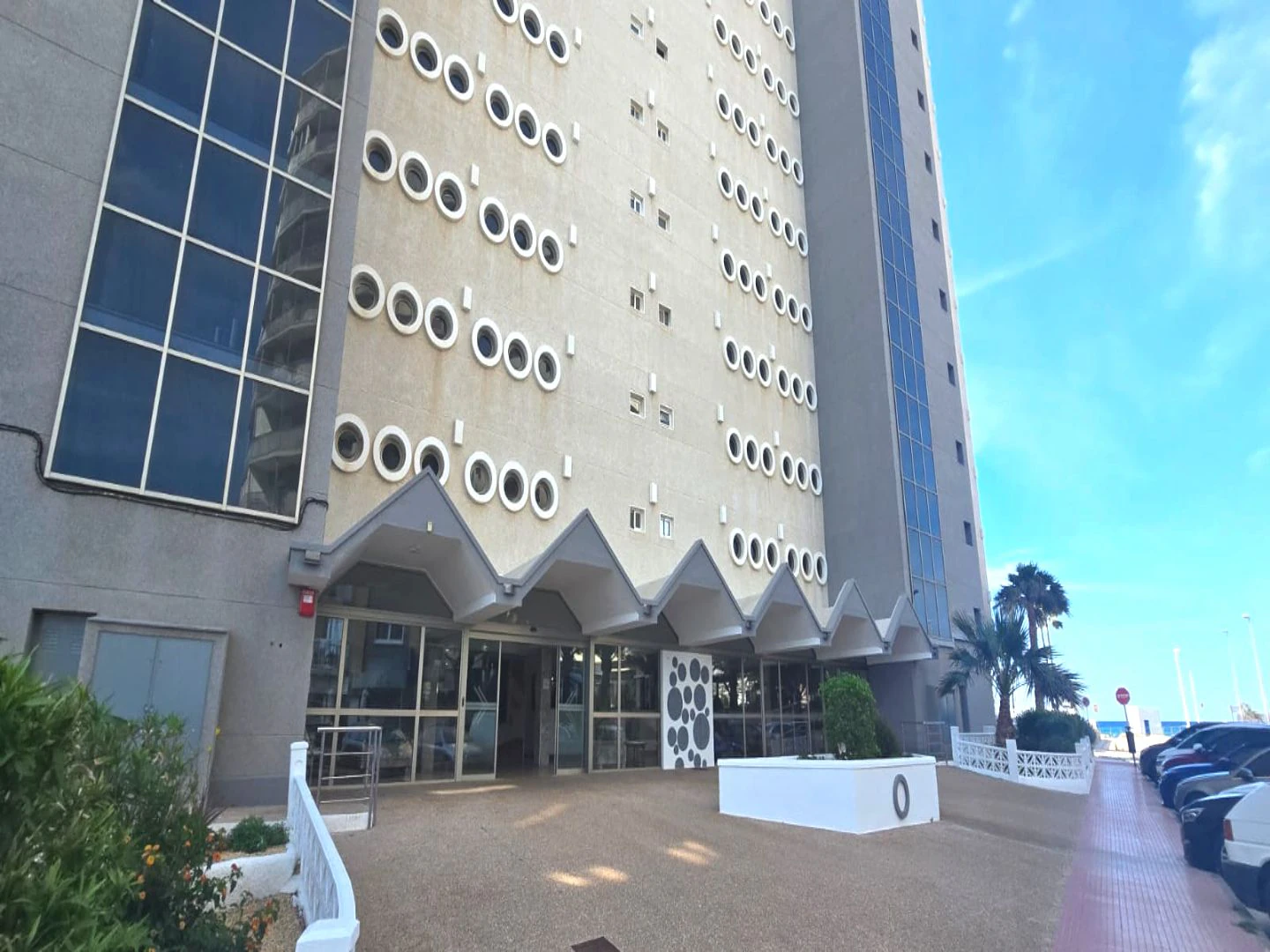 Despierta frente al Mediterráneo | Apartamento con vistas al mar en el Edificio Atlántico