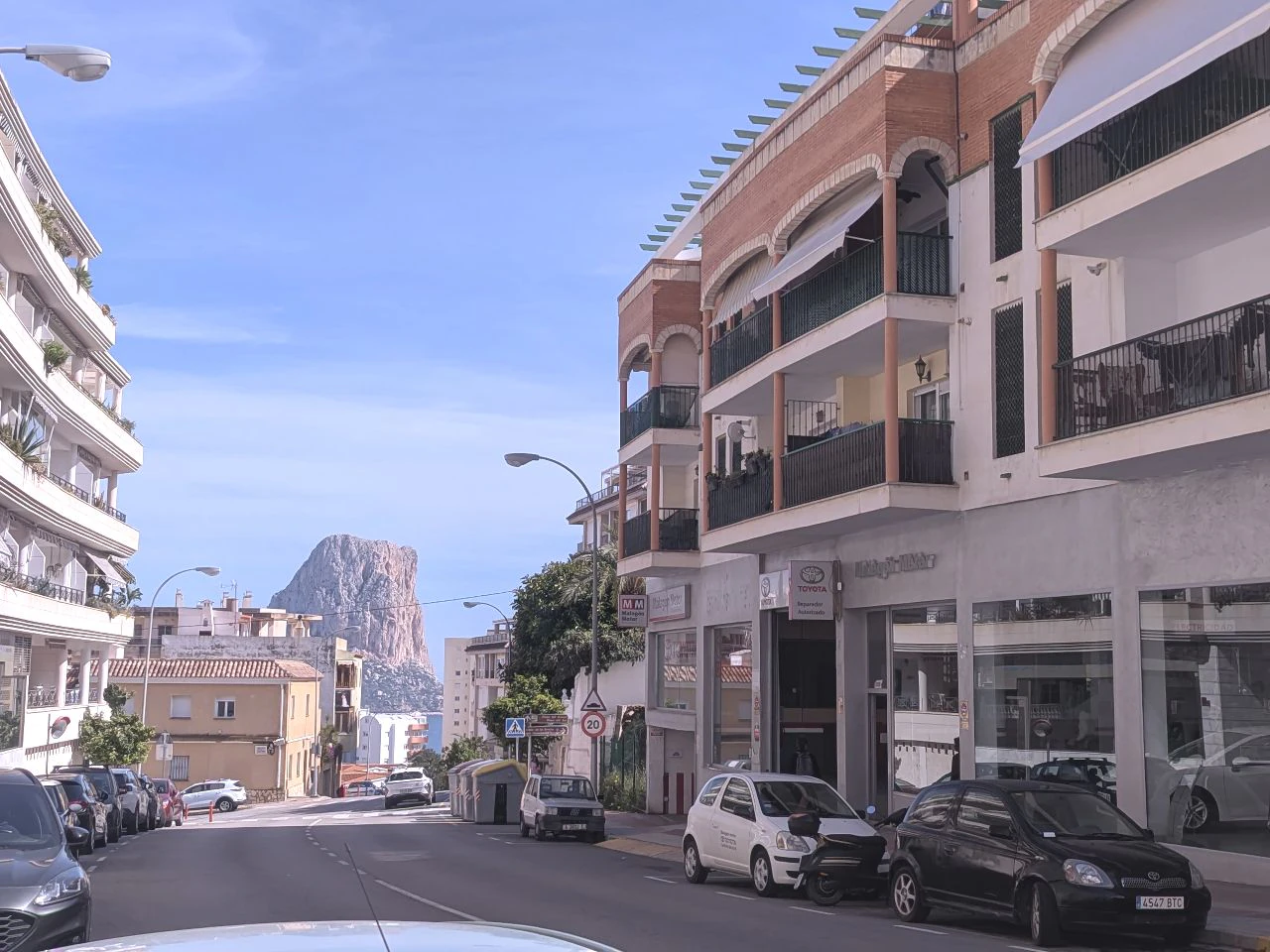 A451 - Luminoso apartamento familiar de 3 habitaciones en Calpe