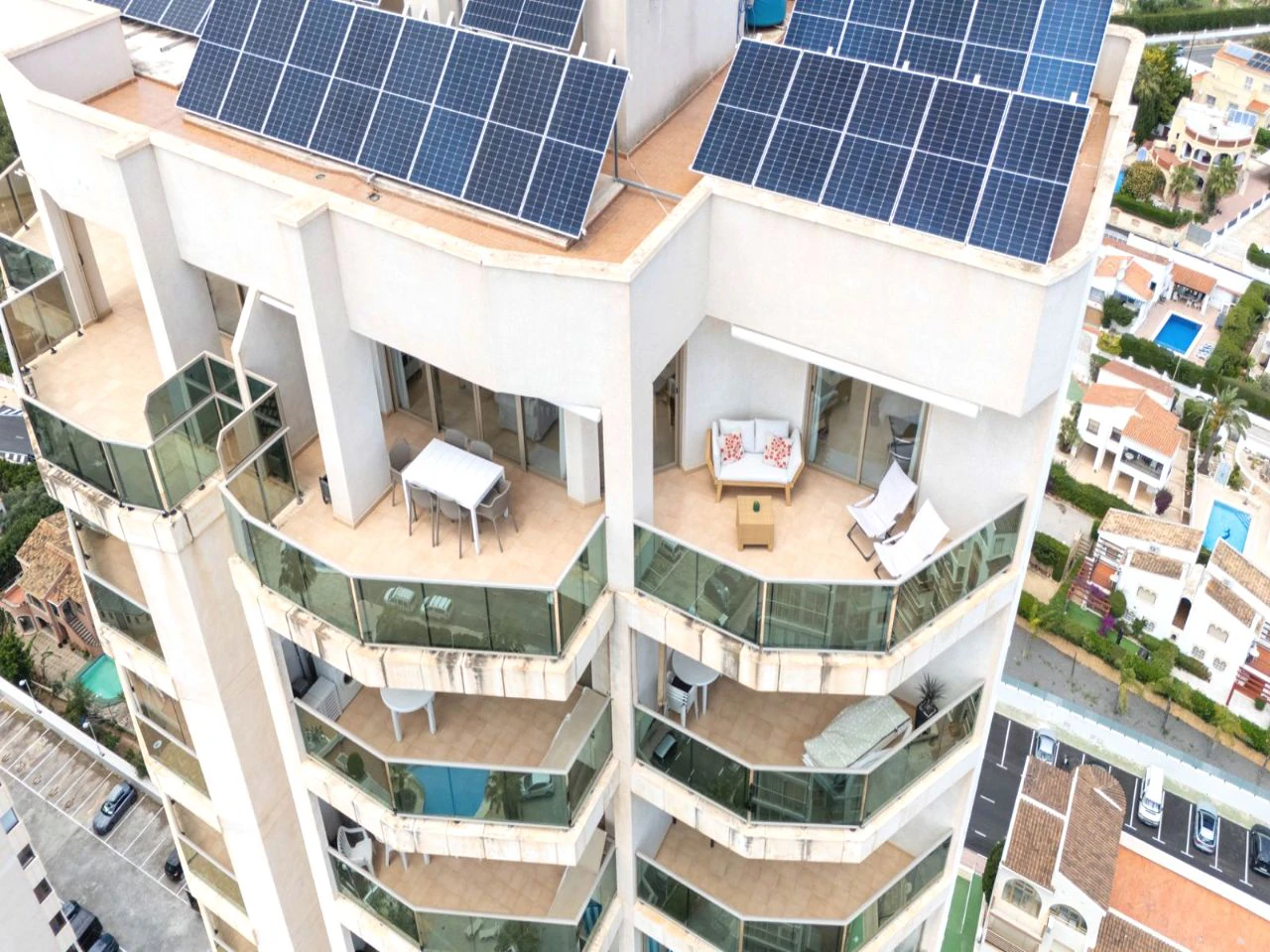 Impresionante Ático en Una Sola Planta con Vistas al Mar de 240° – Una Propiedad Verdaderamente Única en Calpe