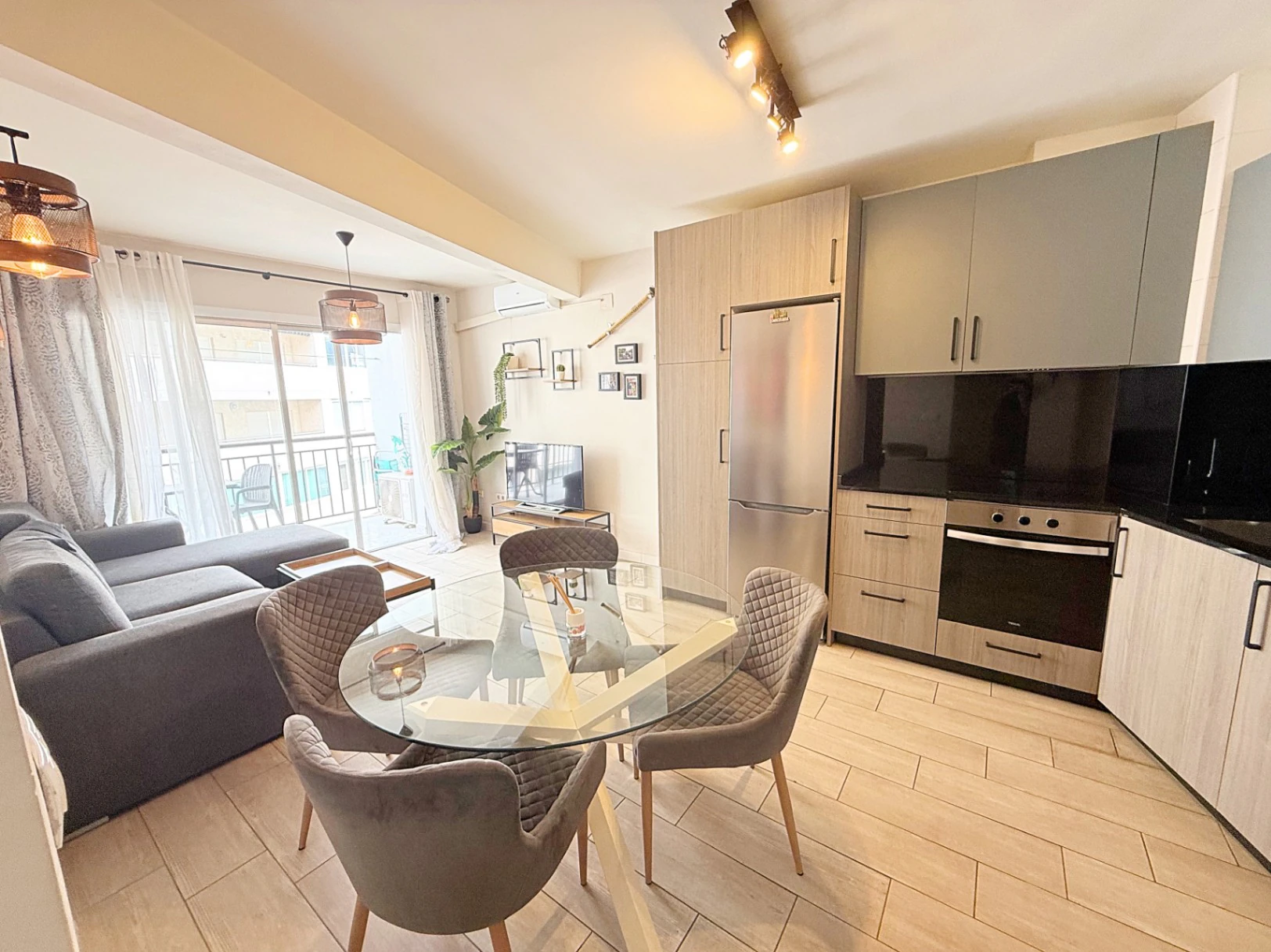 A444C - Appartement rénové dans la zone Arenal de Calpe, 4ème étage avec ascenseur.