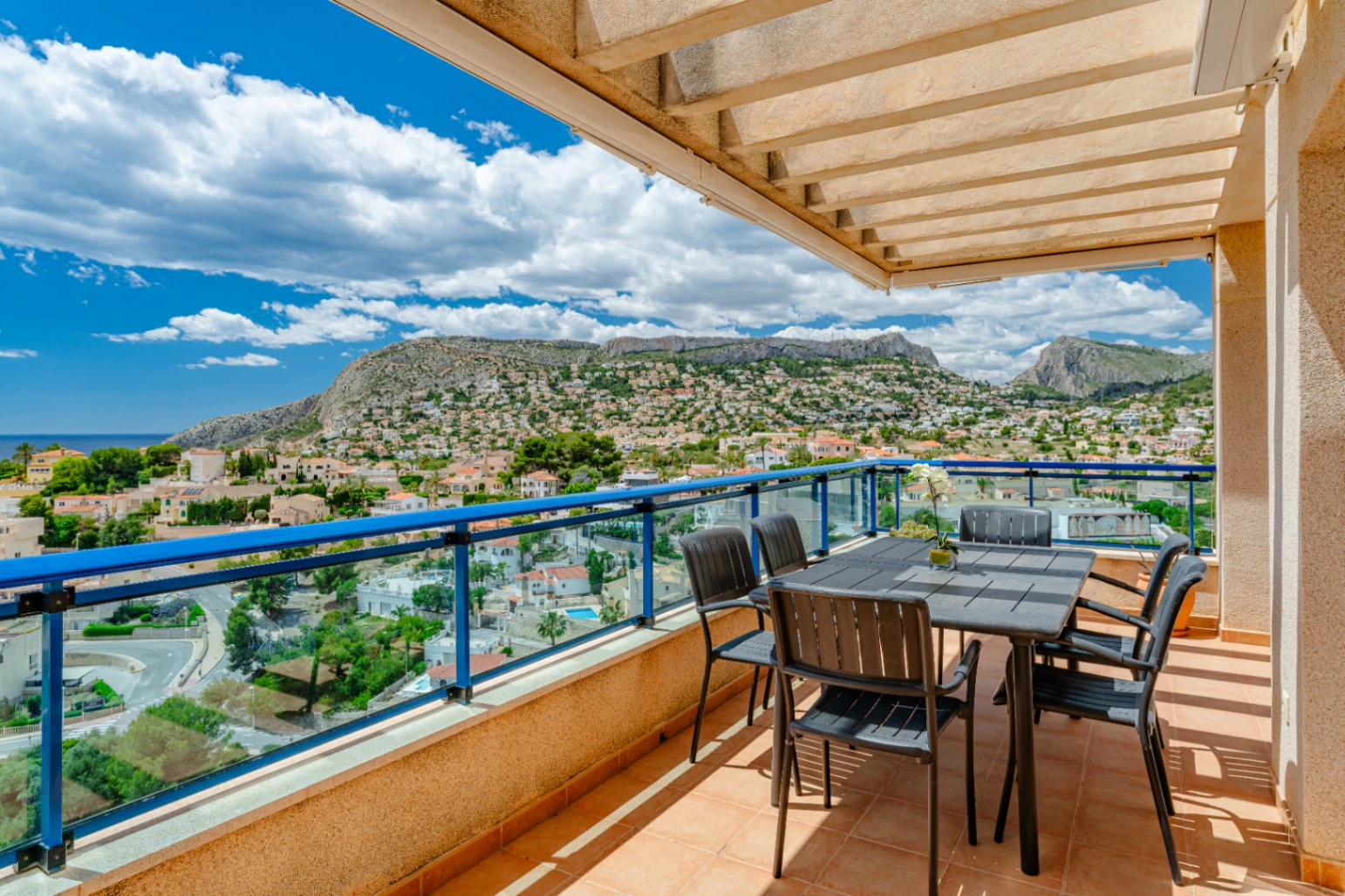A447 - Penthouse duplex de rêve à Calpe : Un balcon privé sur la Méditerranée