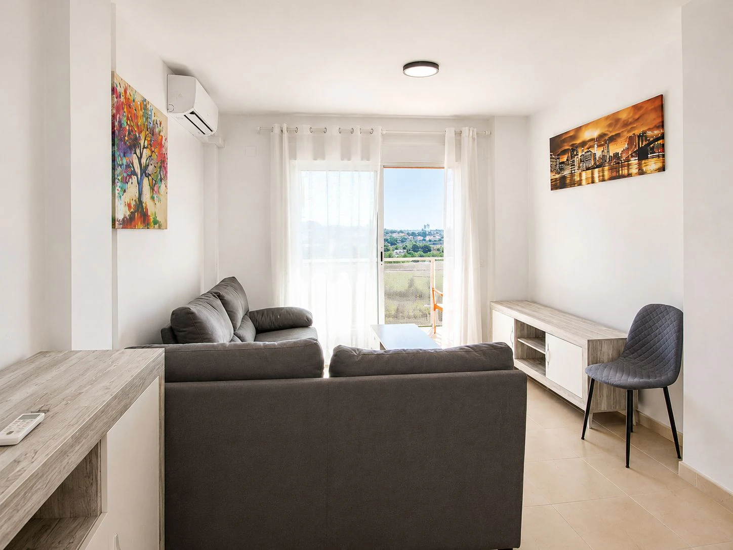 A454 - Lumière, espace et emplacement parfait au cœur de Calpe : la maison idéale pour votre famille