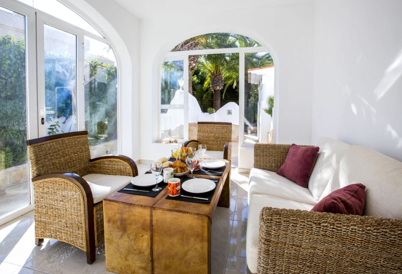 C401C - Villa avec une vue magnifique sur la mer à 100 mètres de la mer.