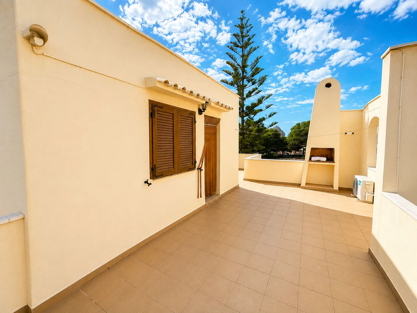 B435 - Vive el auténtico estilo de vida mediterráneo en una ubicación privilegiada de Calpe