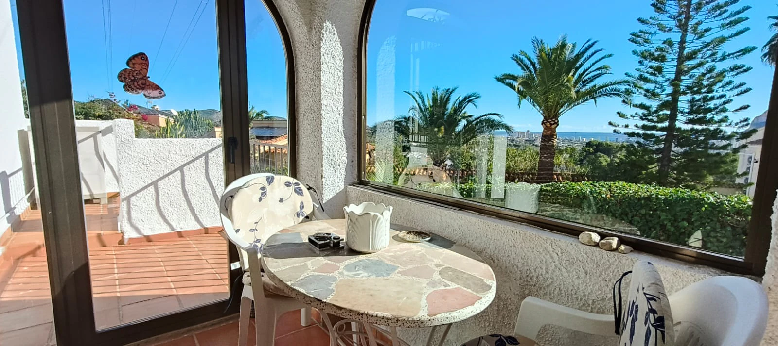 Chalet con vistas al mar en una zona tranquila