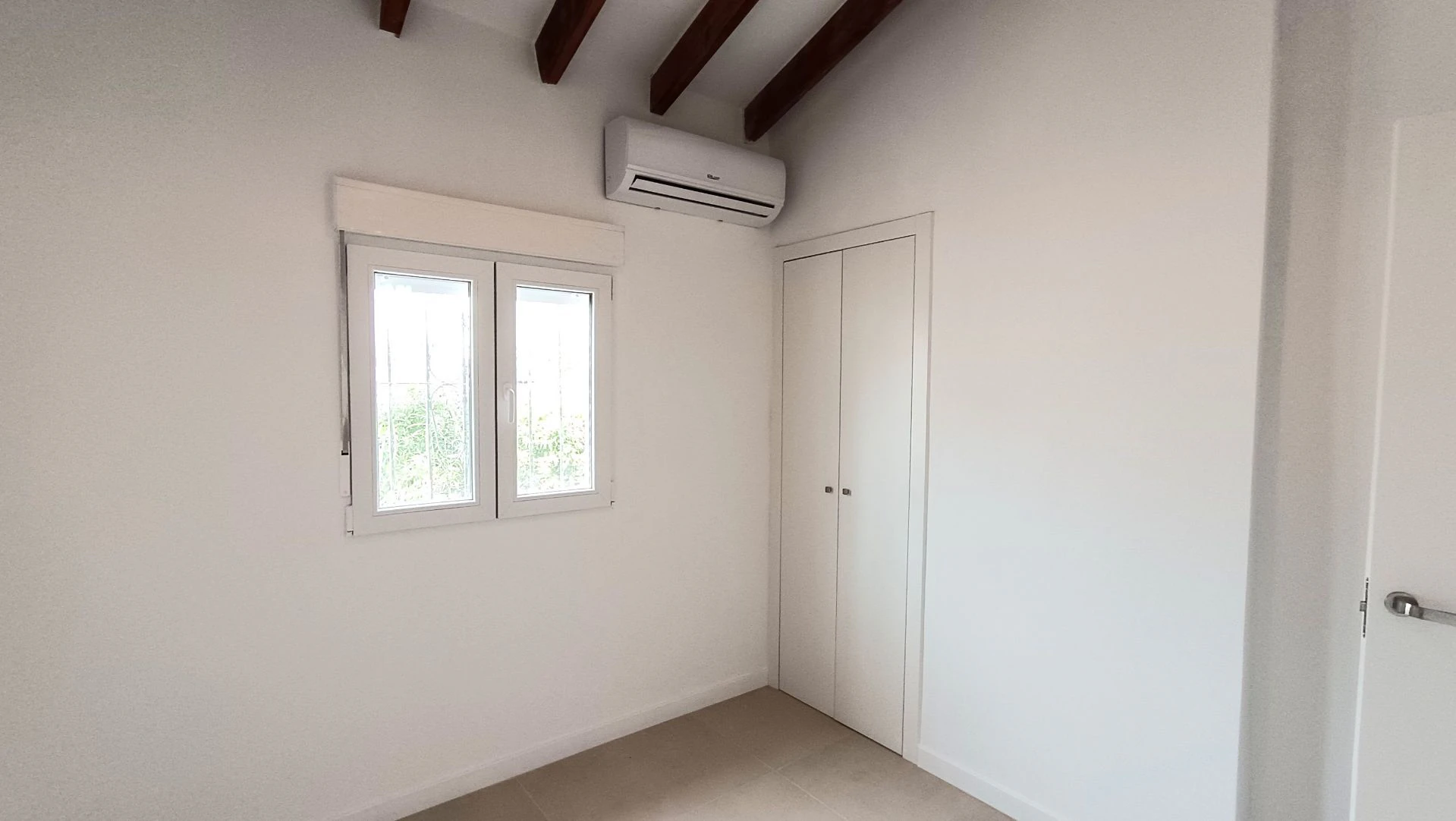 OG1GQHW6M - Oportunidad Única en Calpe: Chalet Independiente con Gran Potencial
