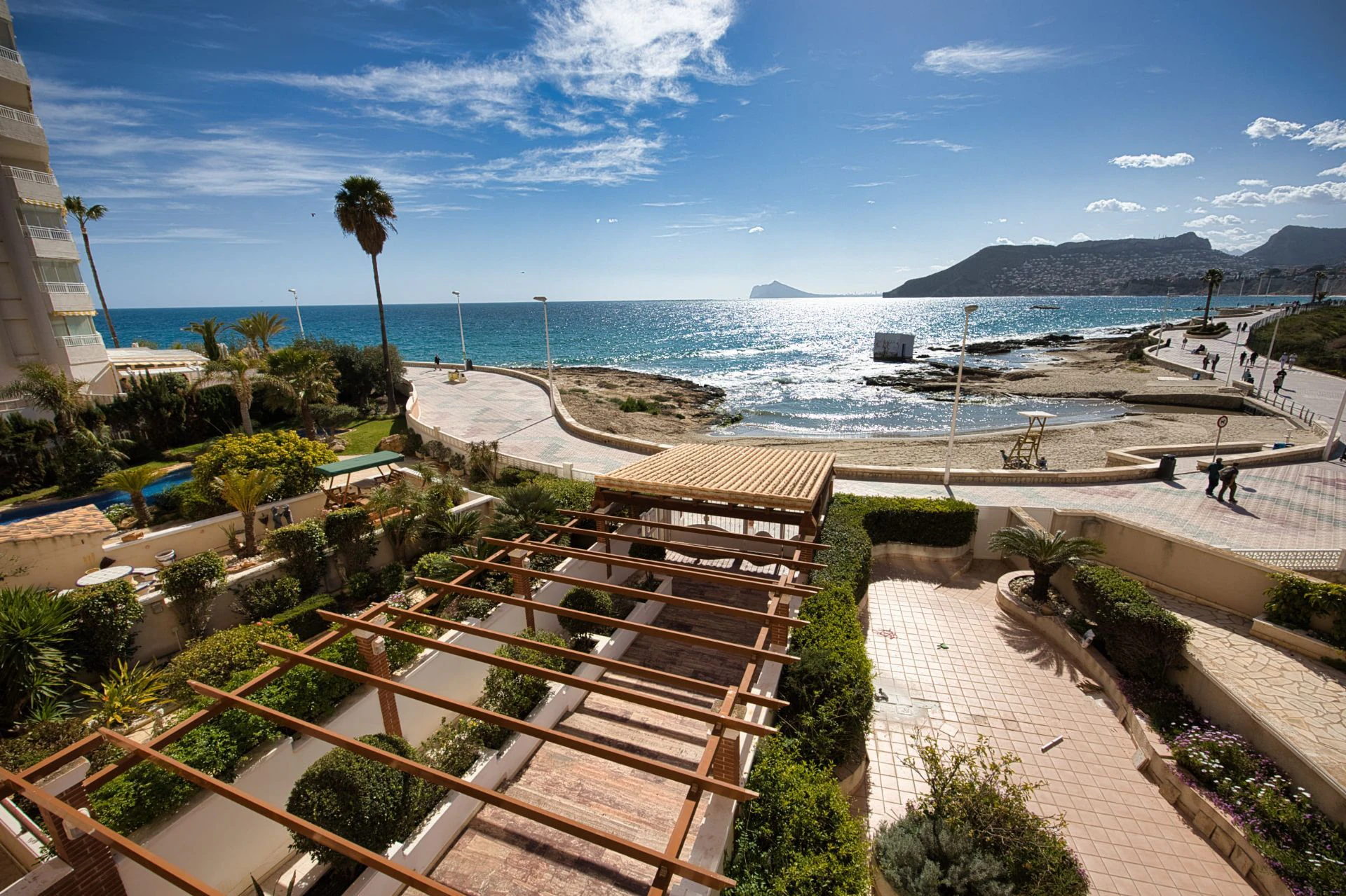 OG1KUDZV3 - ¡Vistas Infinitas al Mediterráneo! En Exclusiva: Apartamento Frontal de Playa en Calpe.