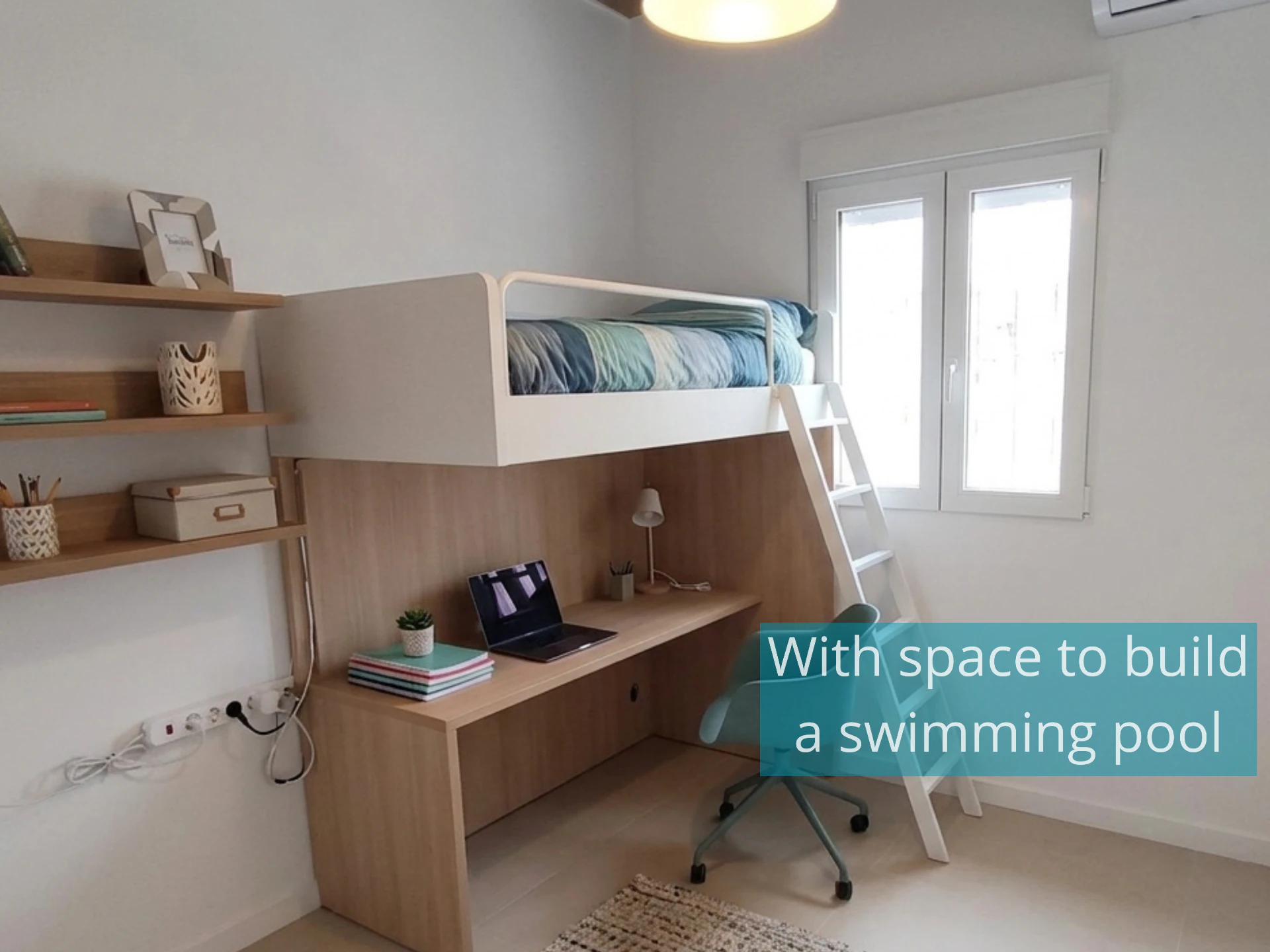 OG1GQHW6M - Oportunidad Única en Calpe: Chalet Independiente con Gran Potencial