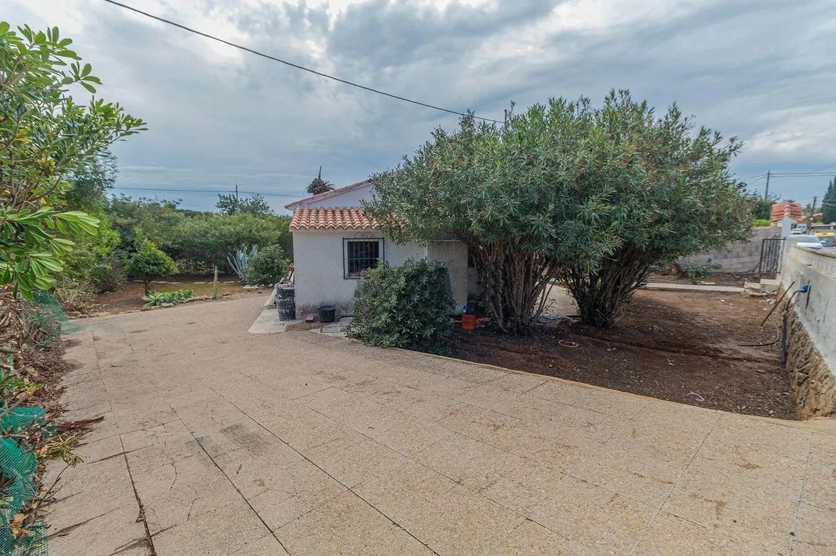 OG1GQHW6M - Oportunidad Única en Calpe: Chalet Independiente con Gran Potencial