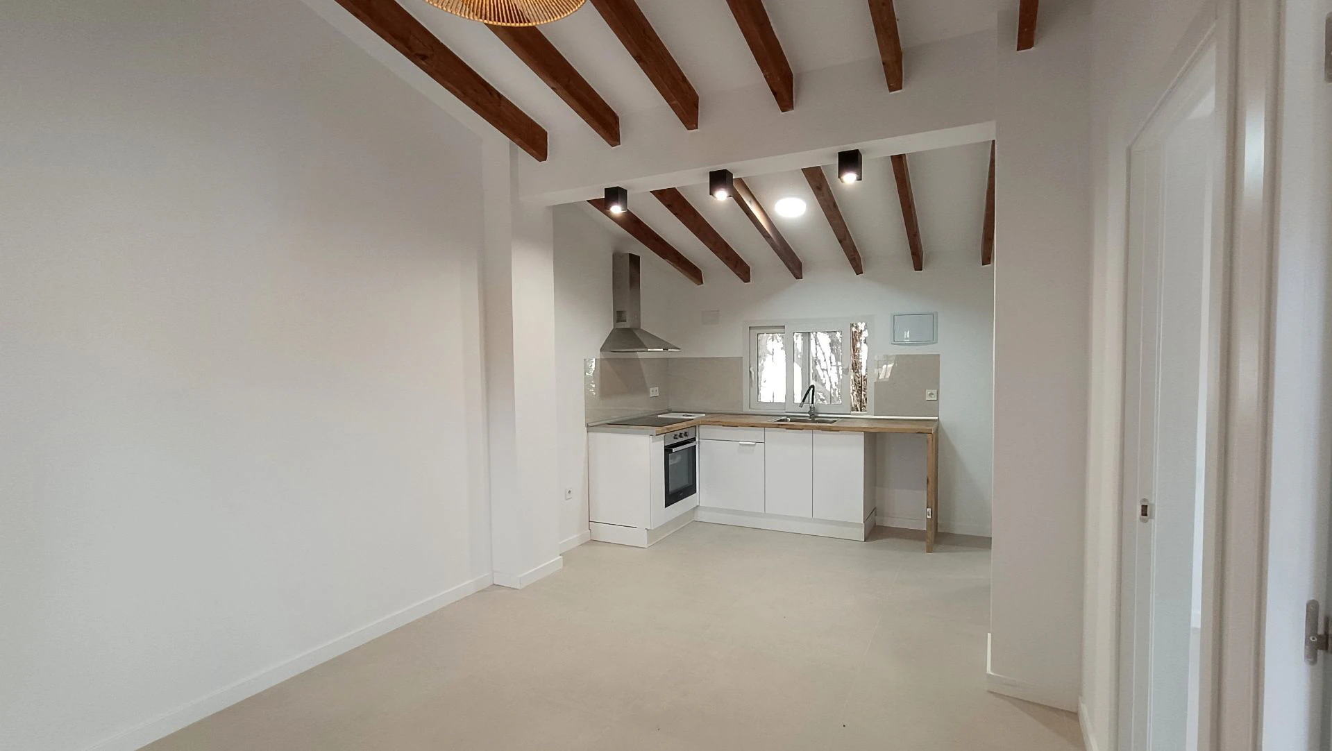 OG1GQHW6M - Oportunidad Única en Calpe: Chalet Independiente con Gran Potencial