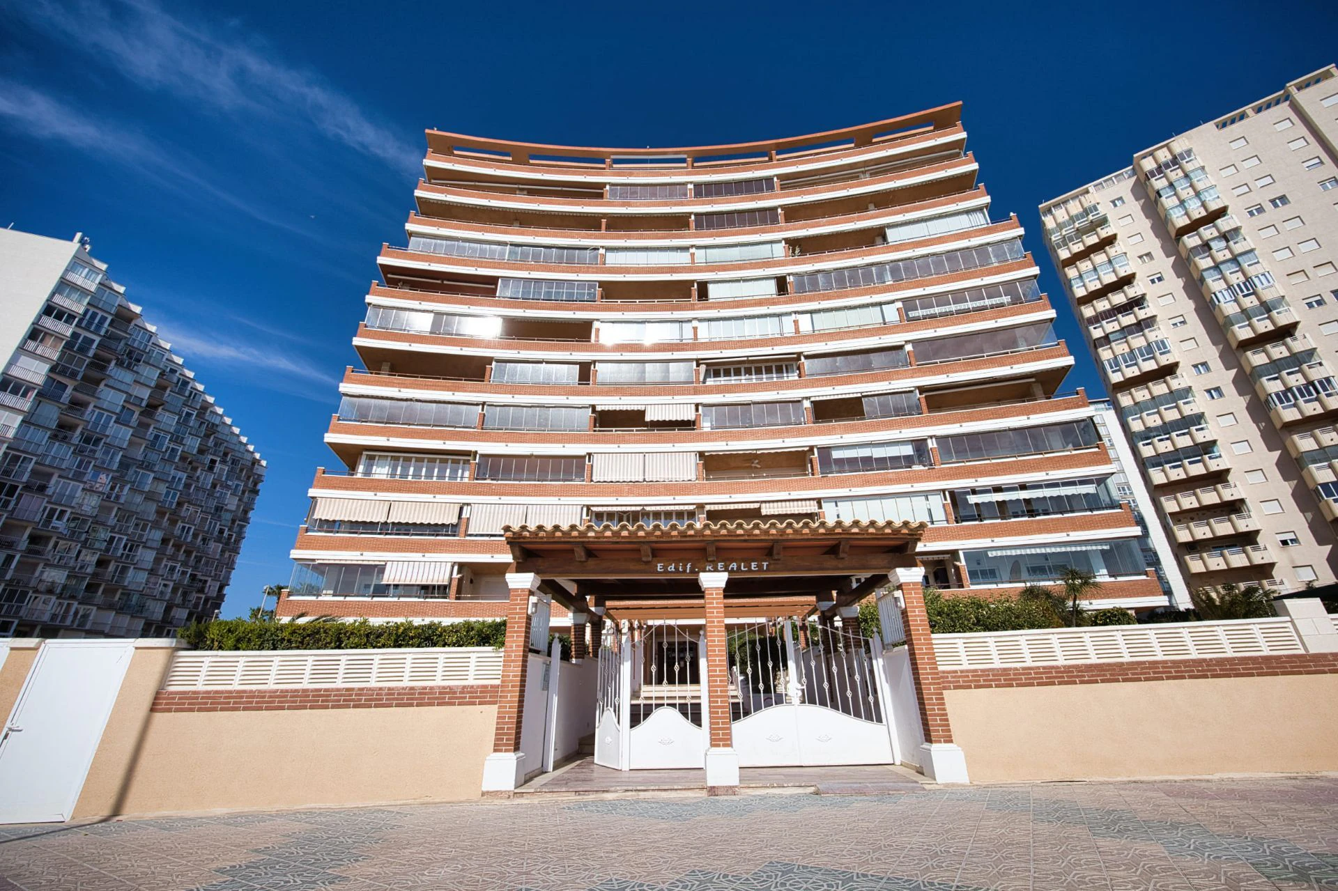OG1KUDZV3 - ¡Vistas Infinitas al Mediterráneo! En Exclusiva: Apartamento Frontal de Playa en Calpe.