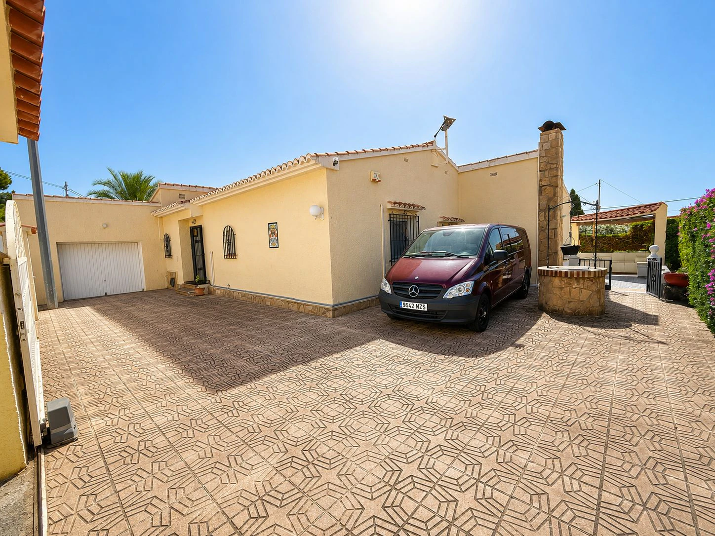 C428 - Villa de ensueño en La Canuta con vistas al mar y al Peñón de Ifach