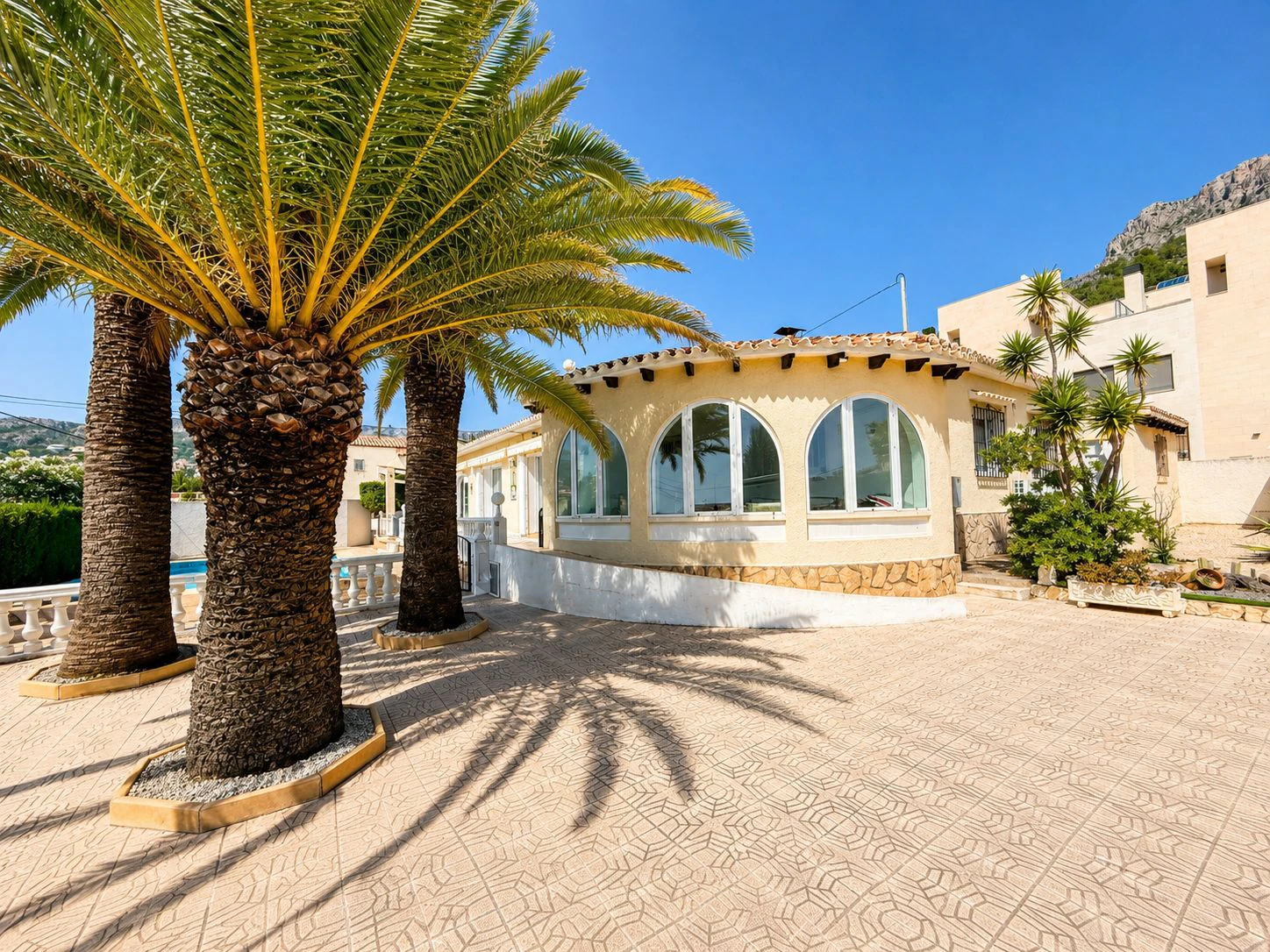 C428 - Villa de ensueño en La Canuta con vistas al mar y al Peñón de Ifach