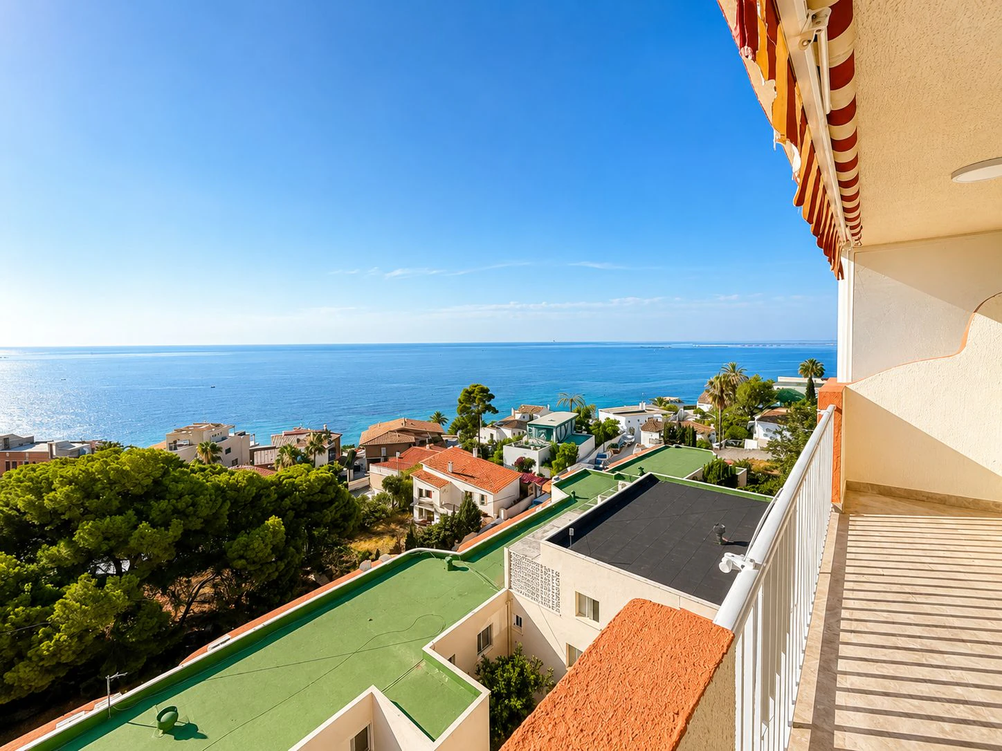 Vive en Calpe: apartamento con terraza y piscina cerca del mar