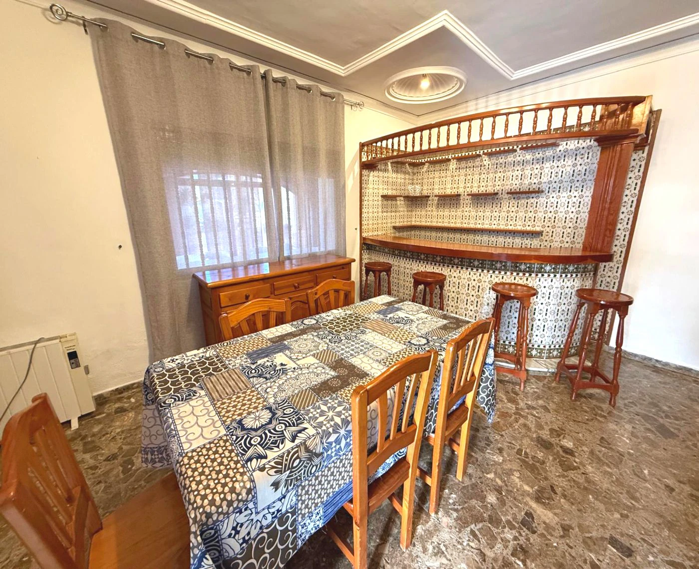 Magnífica villa con piscina y 11 habitaciones en una de las mejores zonas de Calpe