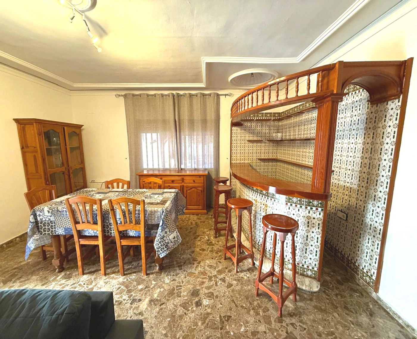 Magnífica villa con piscina y 11 habitaciones en una de las mejores zonas de Calpe
