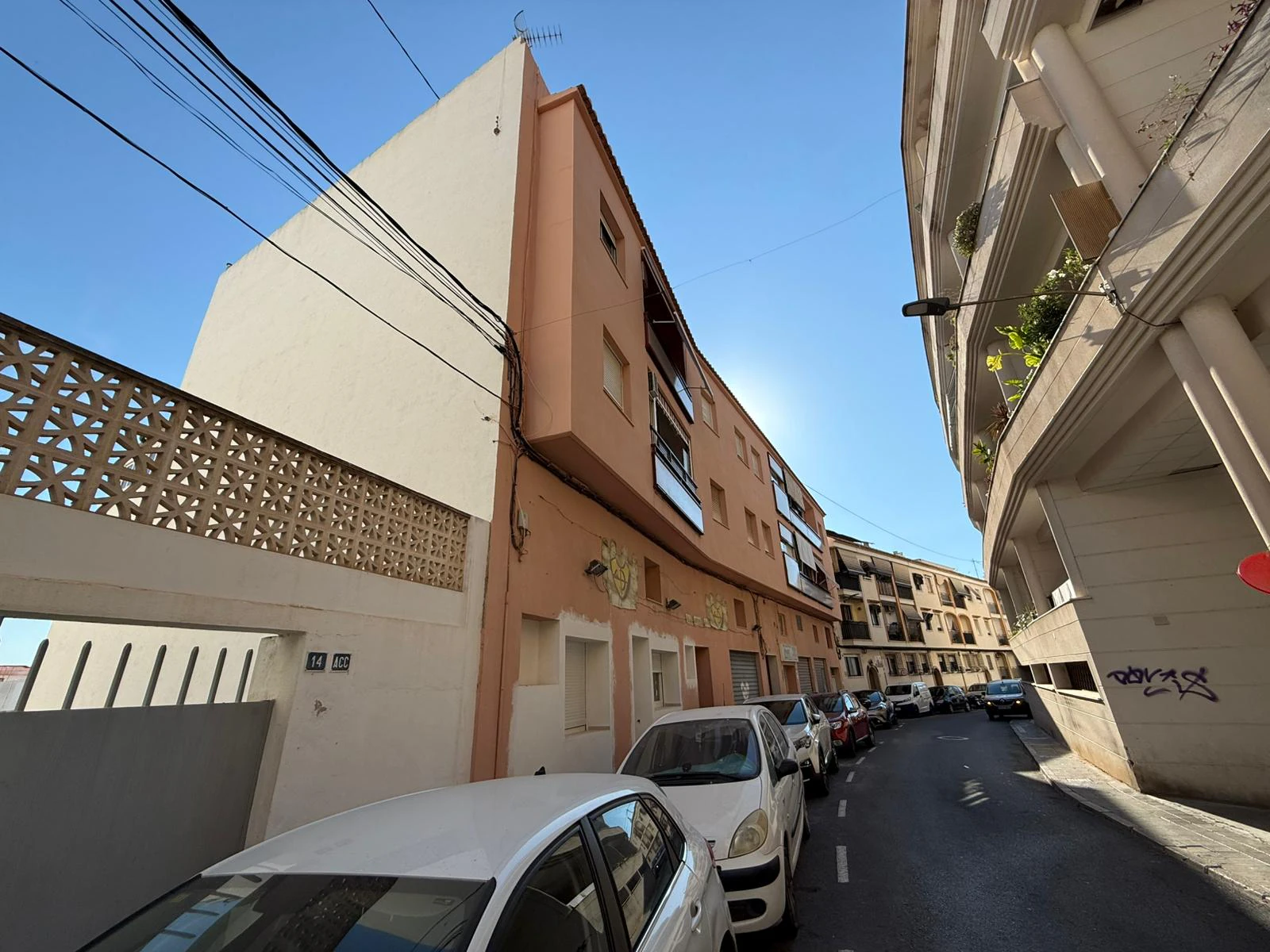 Oportunidad Única: Planta Baja Convertida en Vivienda Moderna