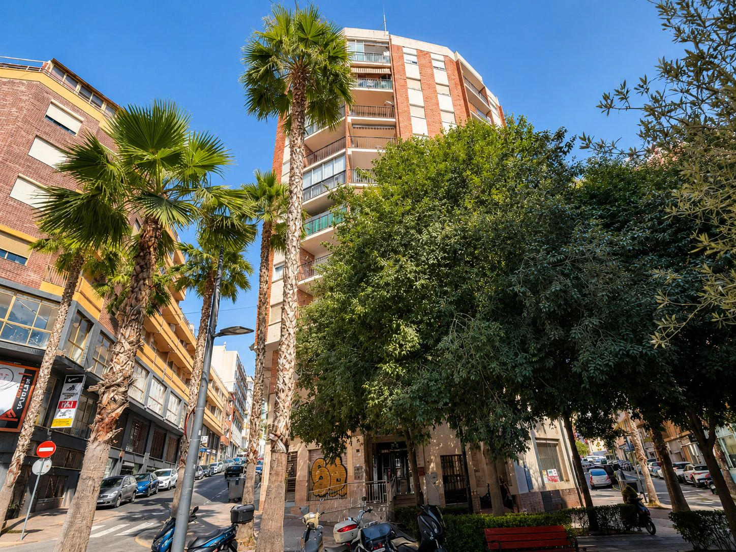Vive en el corazón de Calpe: apartamento de 2 dormitorios con terraza y todos los servicios a un paso