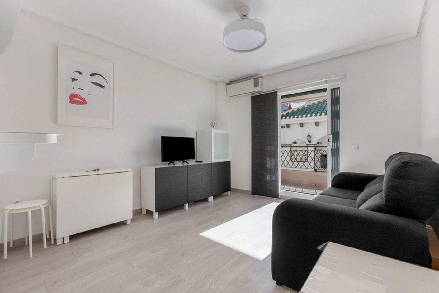 Apartment for Sale in Viñamar V, 200 m from La Mata Beach , Torrevieja