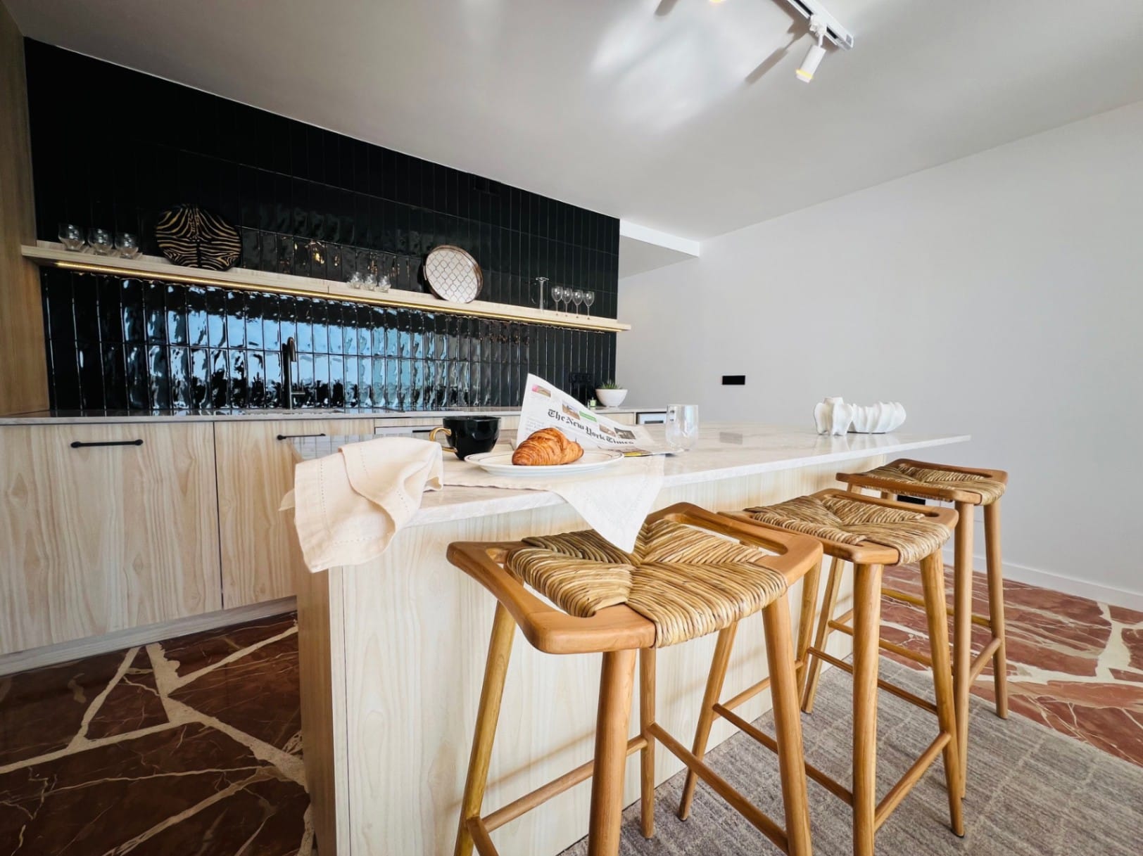Apartment with spectacular panoramic sea views in Altea