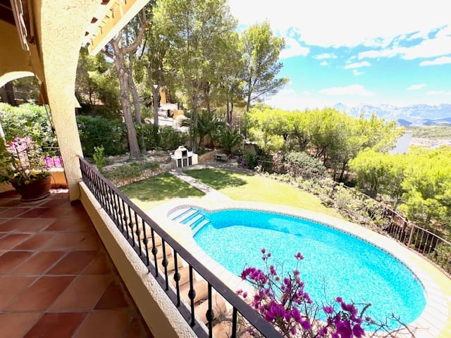 Beautiful villa in the Golf de Altea