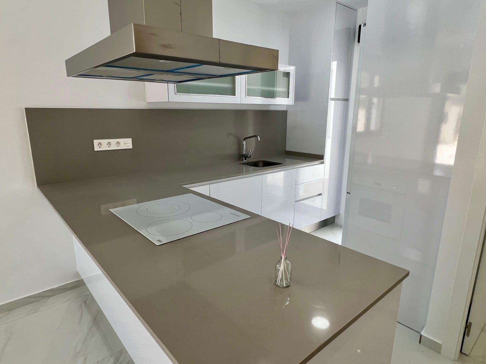 Semi-detached villa with private pool, terrace and solarium, 3 bedrooms, 3 bathrooms in Polop-LAST PROPERTY AVAILABLE, READY TO MOVE IN!!!