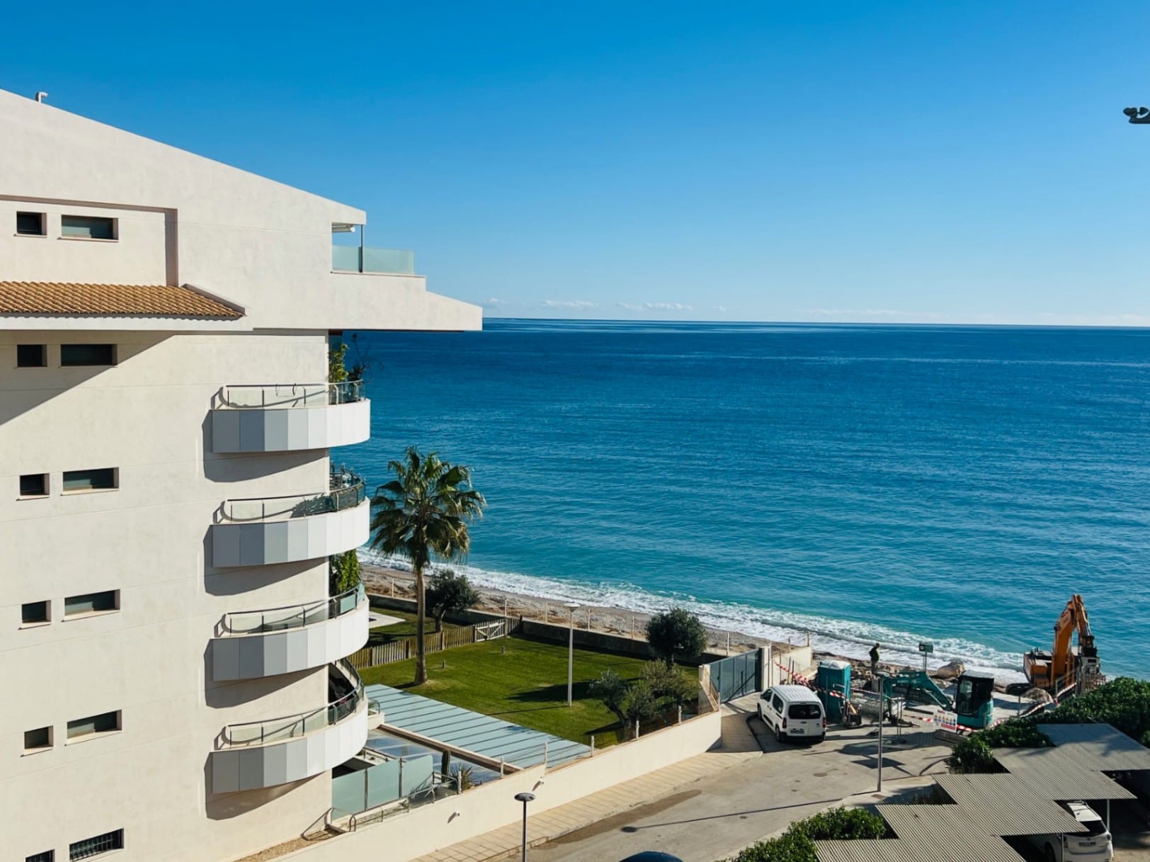 Beautiful beachfront apartment in Altea