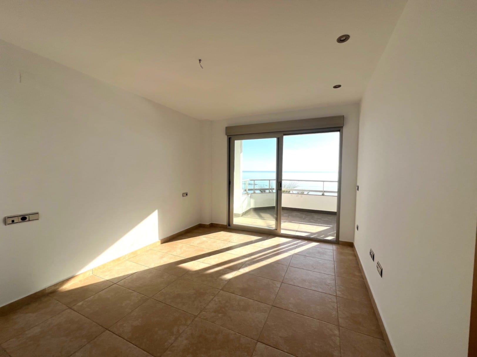 Spectacular apartment on the first line of Altea