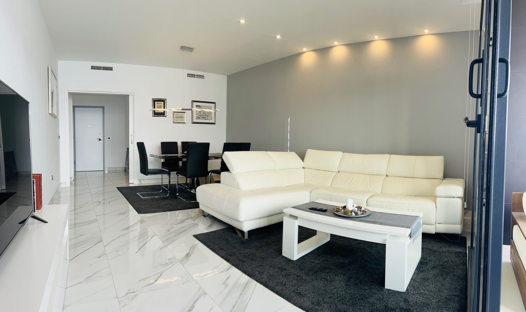 Charming Apartment for Sale in Benidorm: Your Chance on the Mediterranean Coast