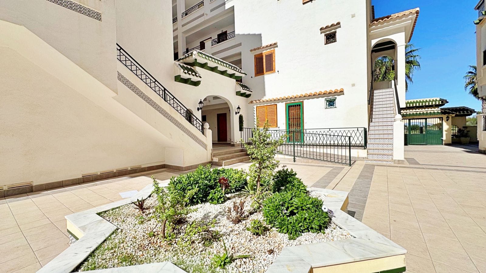 Apartment for Sale in Viñamar V, 200 m from La Mata Beach , Torrevieja