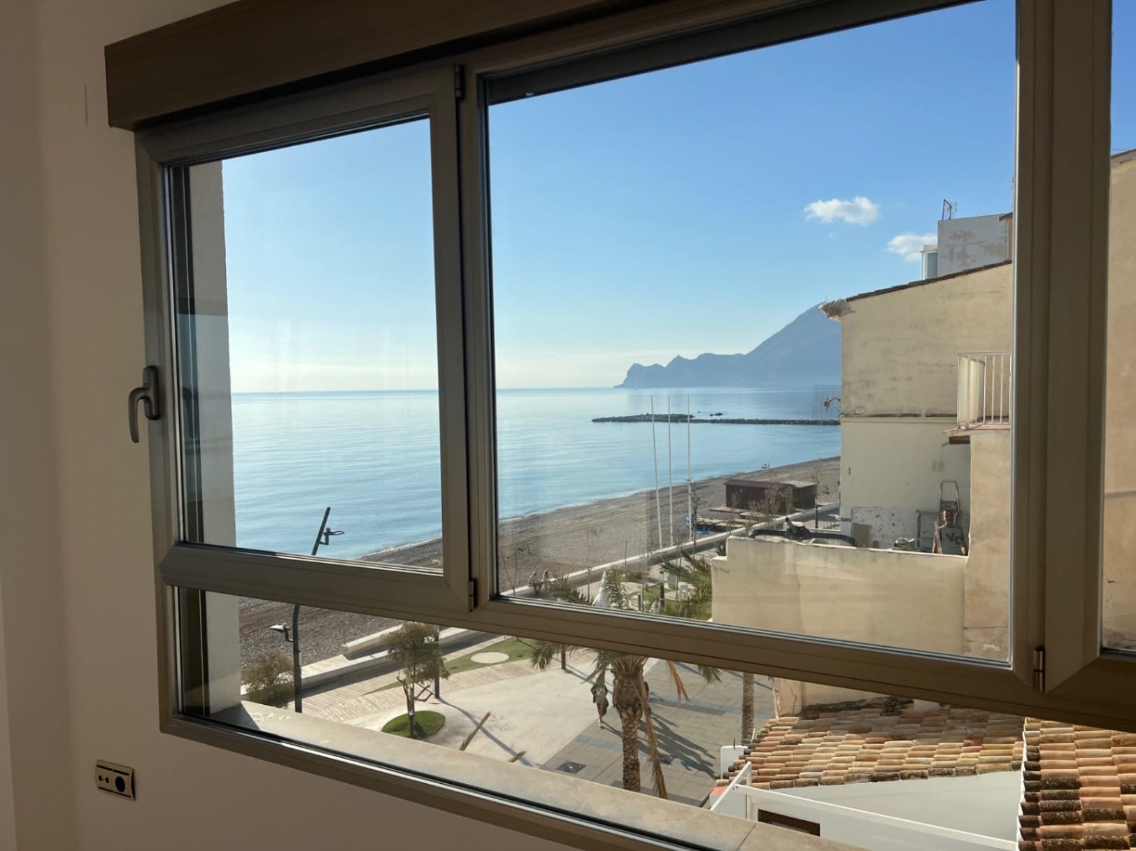 Spectacular apartment on the first line of Altea