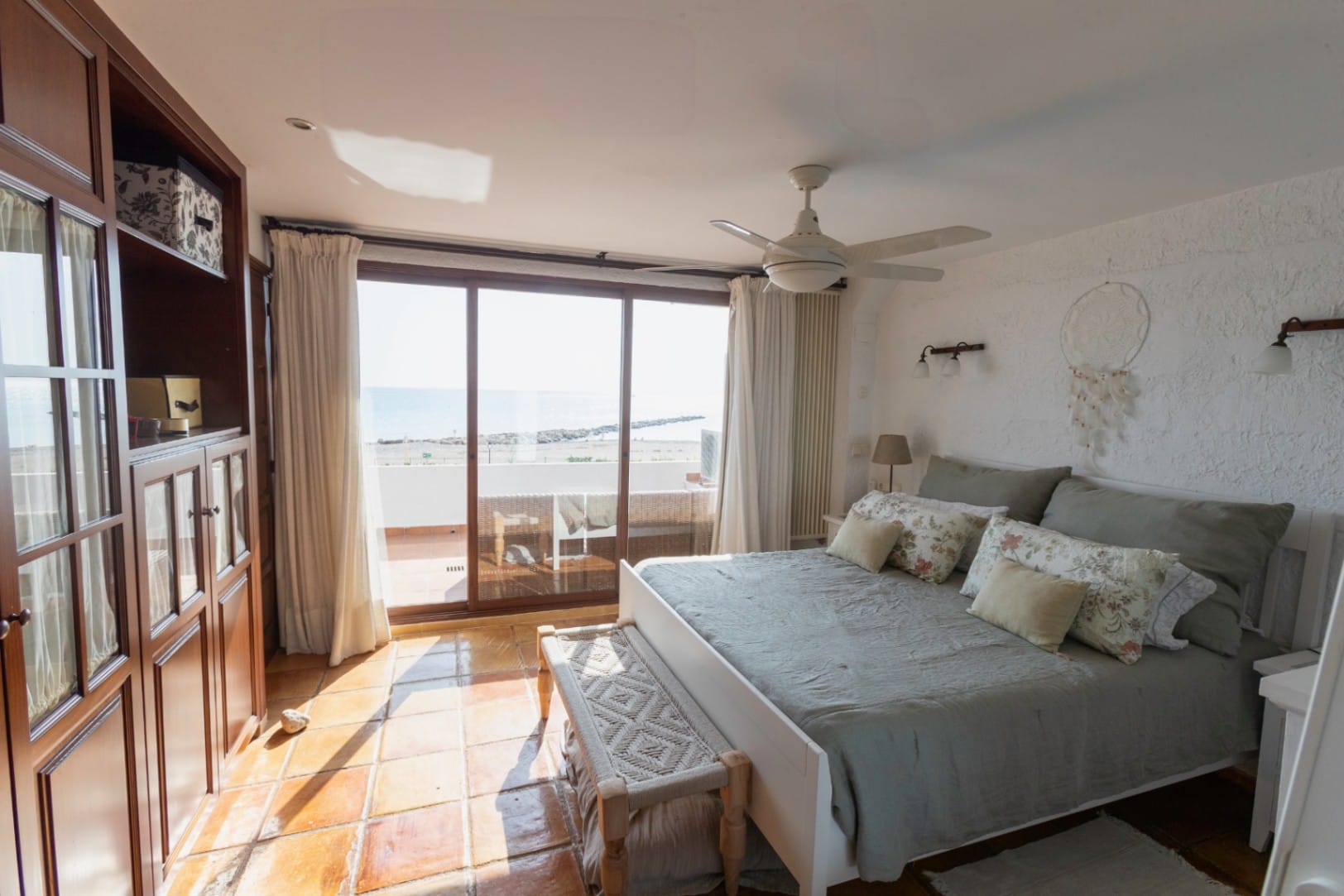 Spectacular apartment in Altea on the first line
