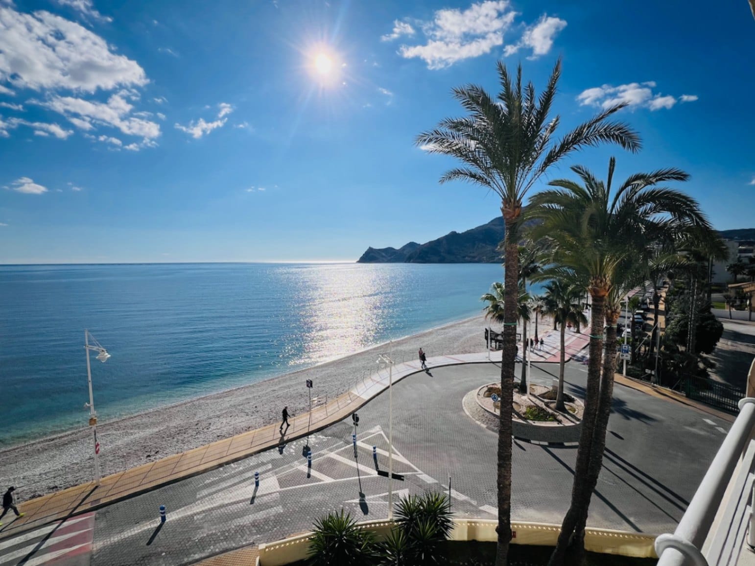 Apartment with spectacular panoramic sea views in Altea