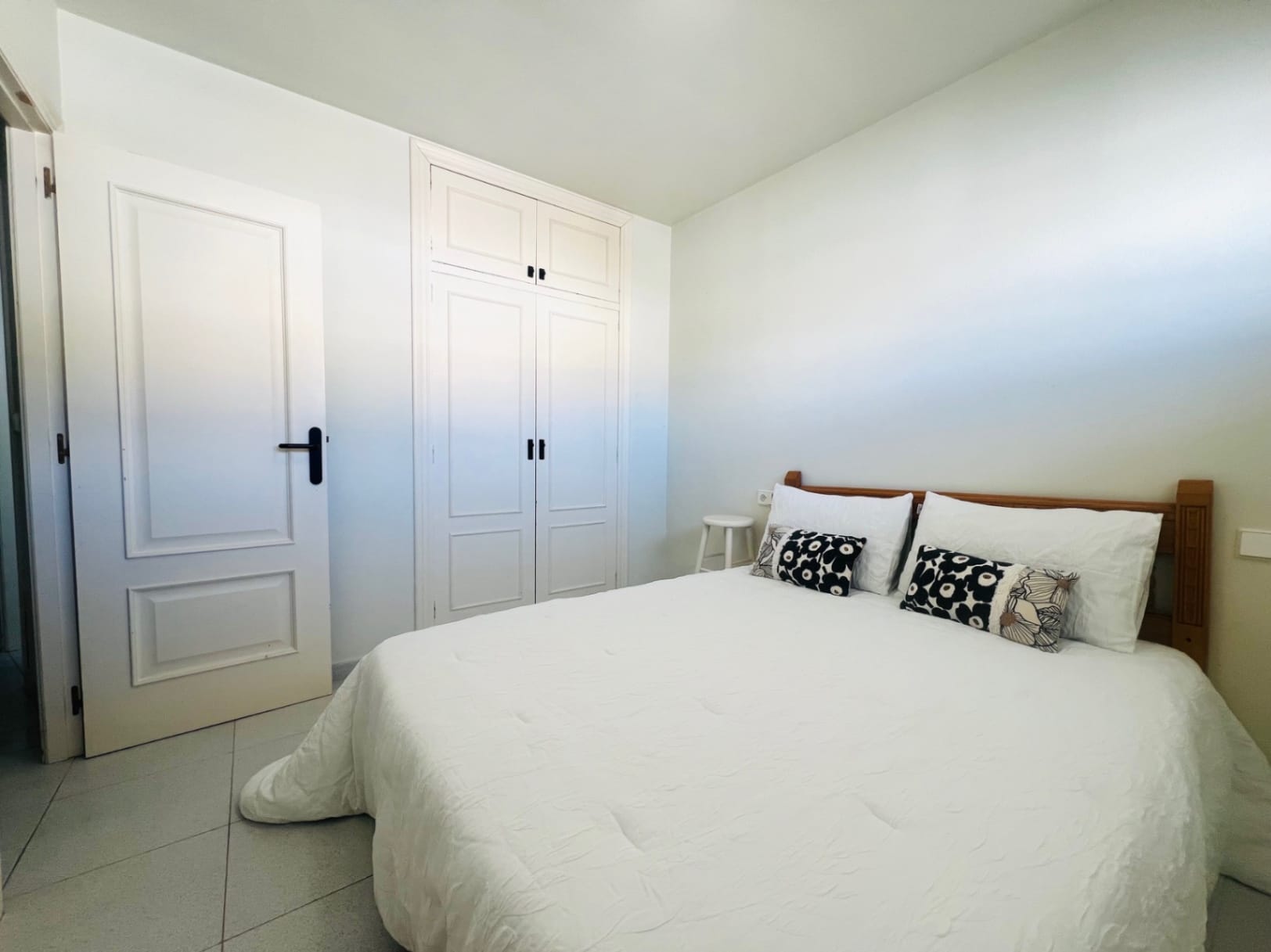 A great little apartment on the beachfront