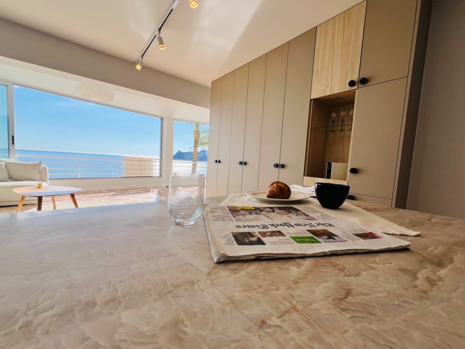 Apartment with spectacular panoramic sea views in Altea