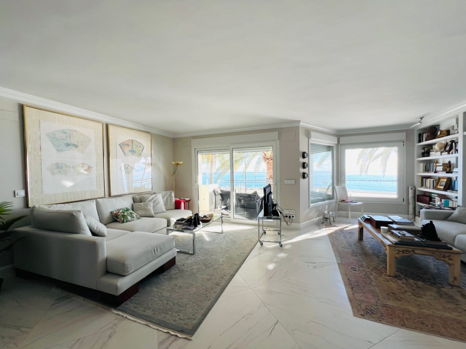 Fantastic apartment on the first line of Altea