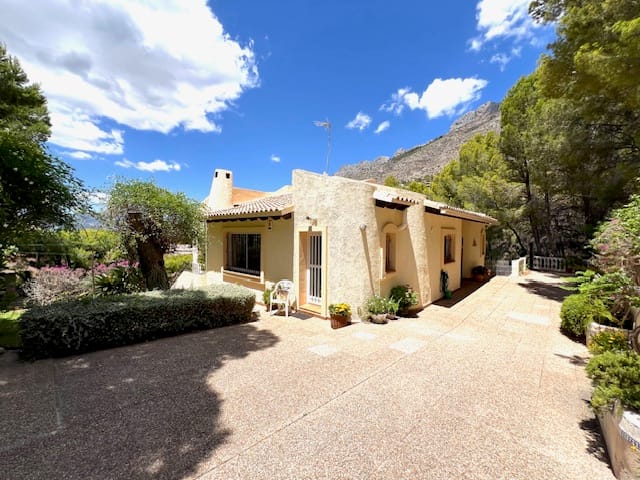 Beautiful villa in the Golf de Altea