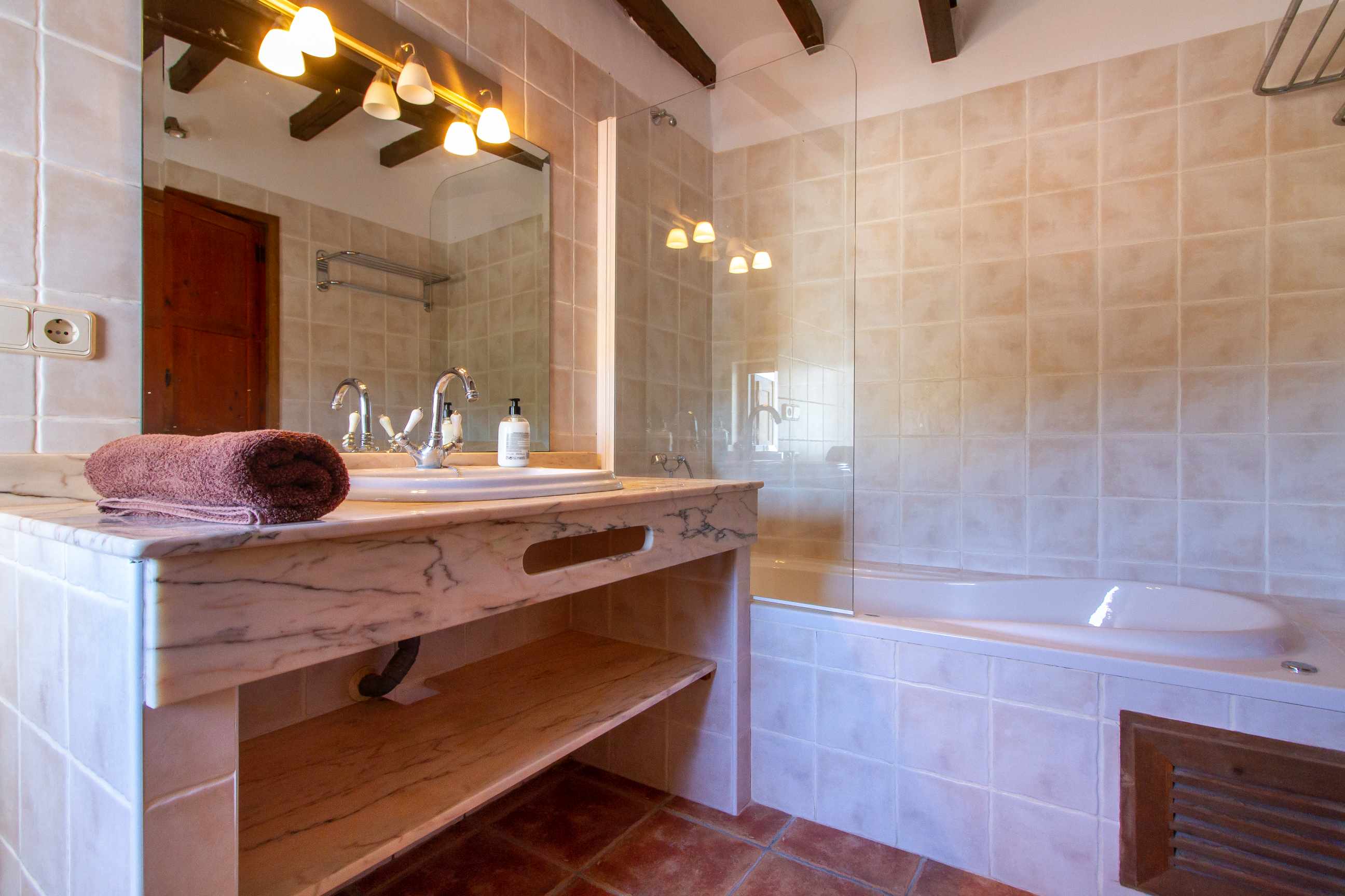 Charming House in the Old Town of Polop: Discover its History and Charm