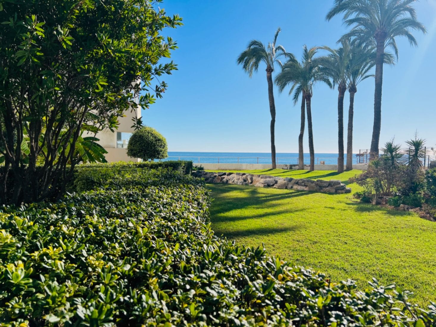Beautiful beachfront apartment in Altea