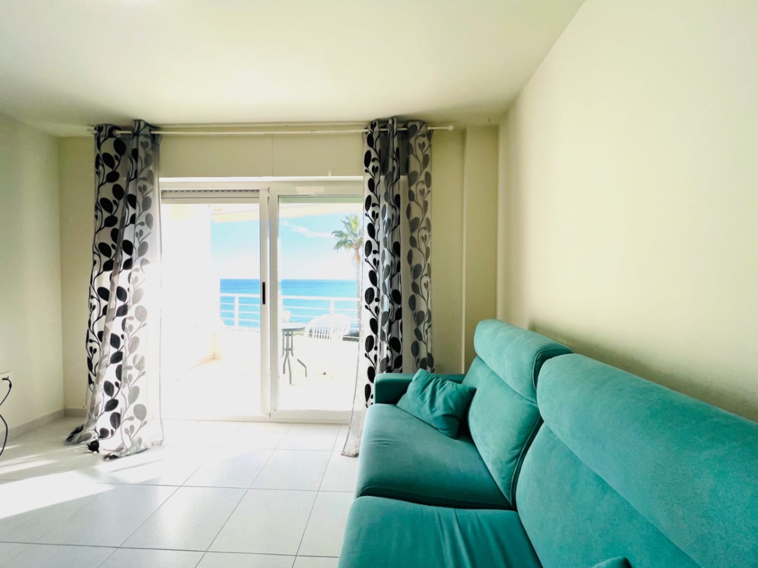A great little apartment on the beachfront