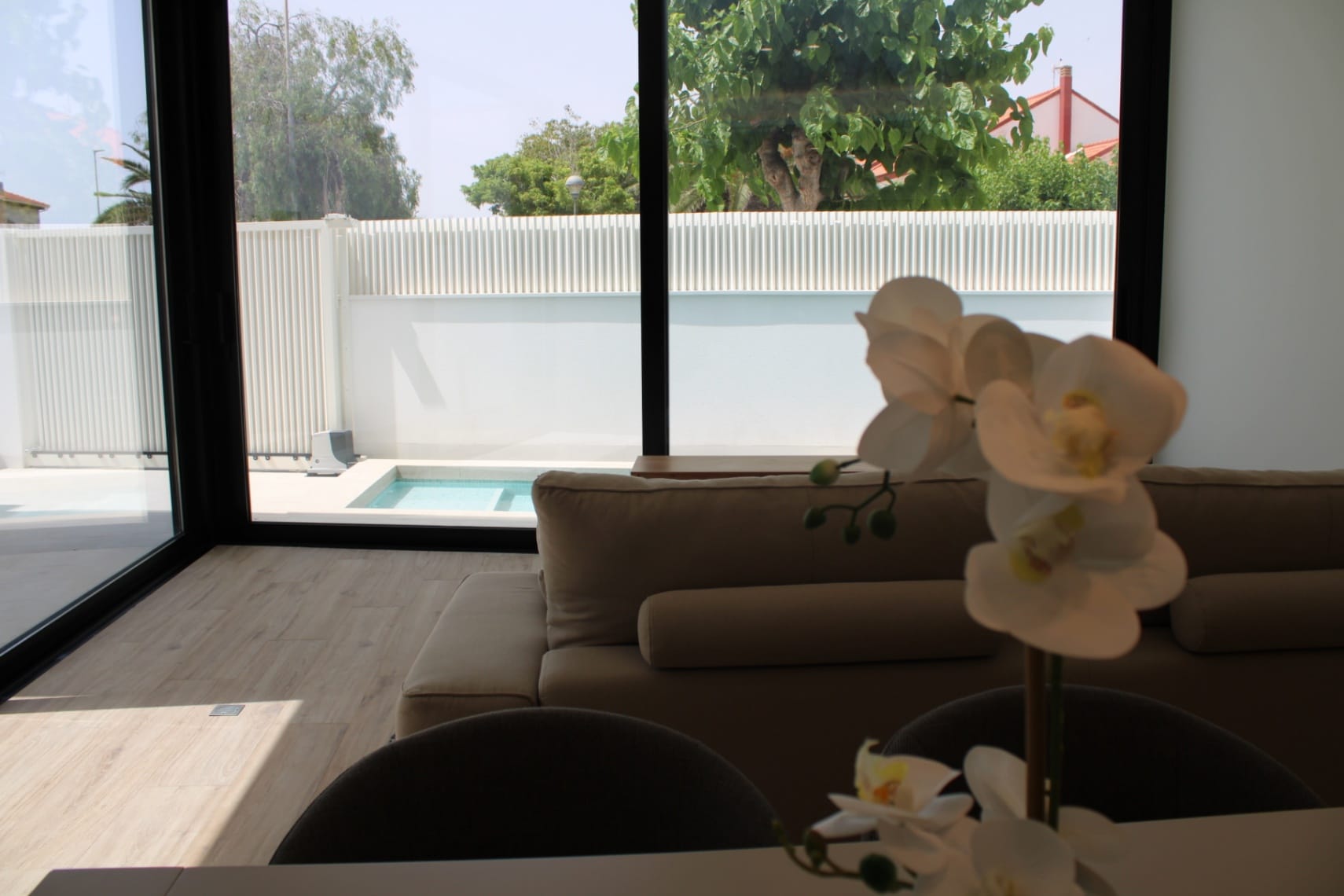 Key-Ready Independent Villa with swimming pool, terrace and solarium – Torre de la Horadada