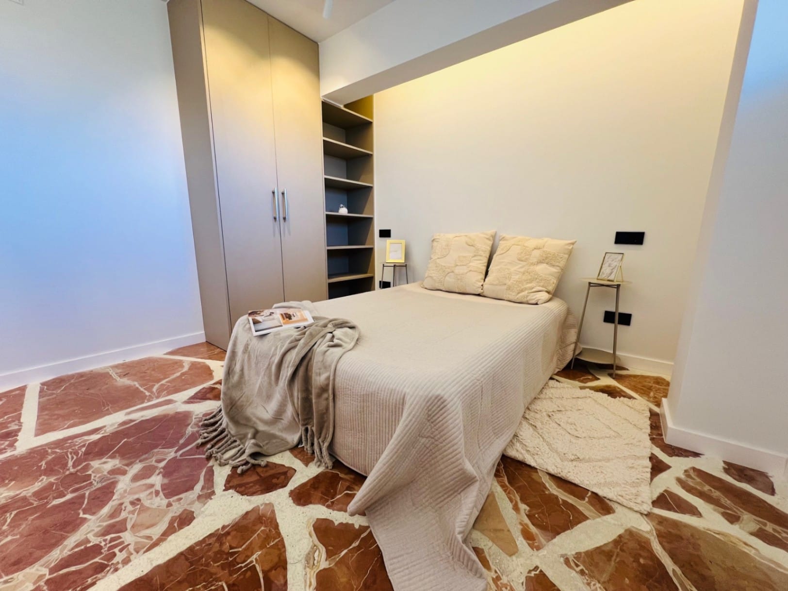 Apartment with spectacular panoramic sea views in Altea