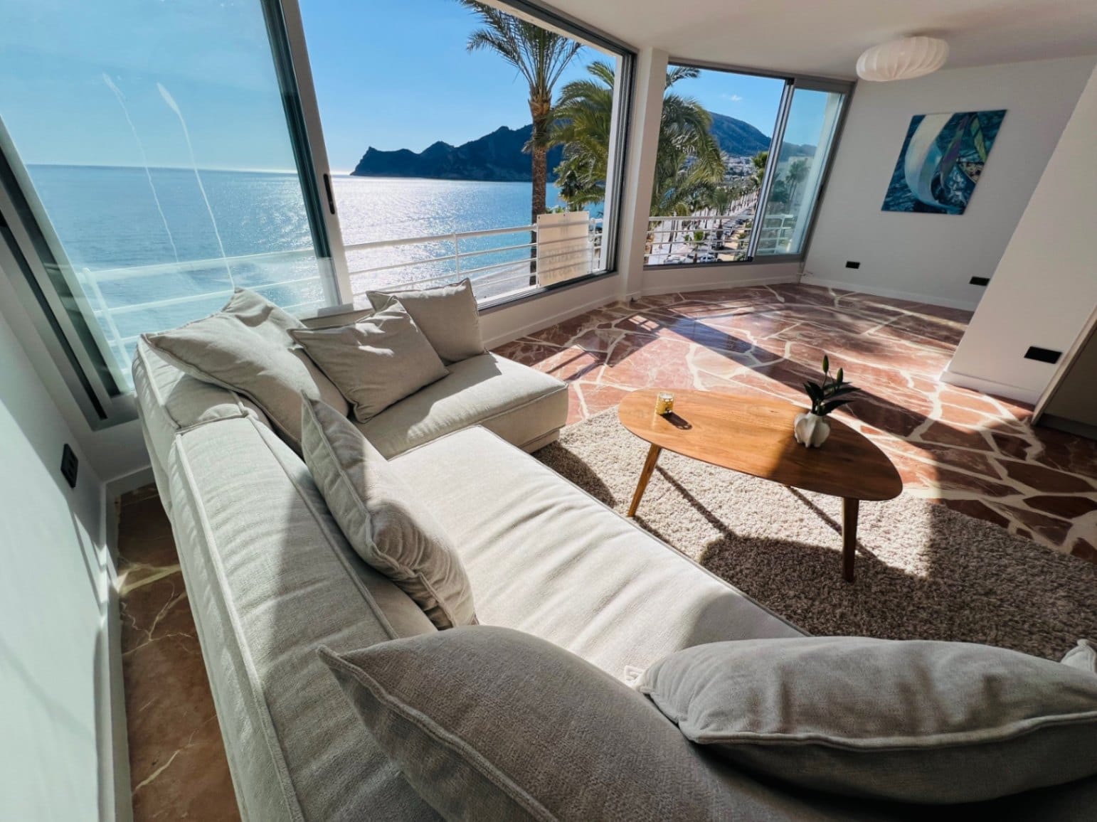 Apartment with spectacular panoramic sea views in Altea