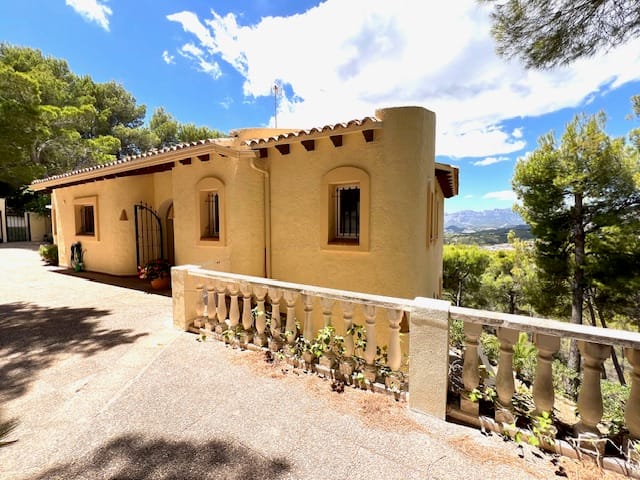 Beautiful villa in the Golf de Altea