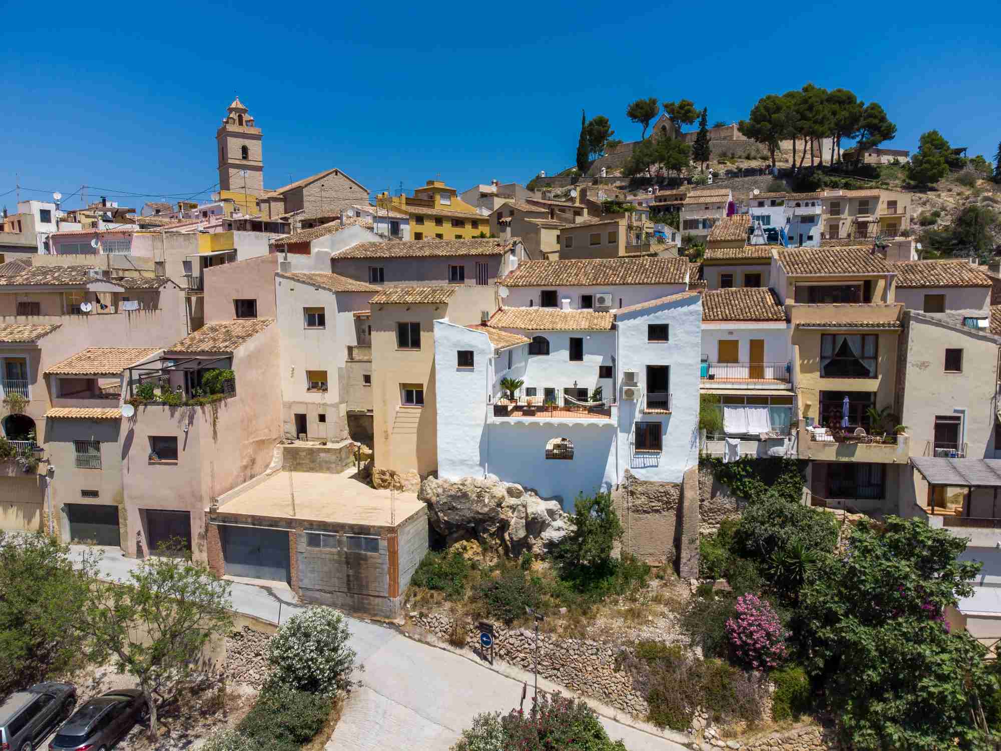 Charming House in the Old Town of Polop: Discover its History and Charm